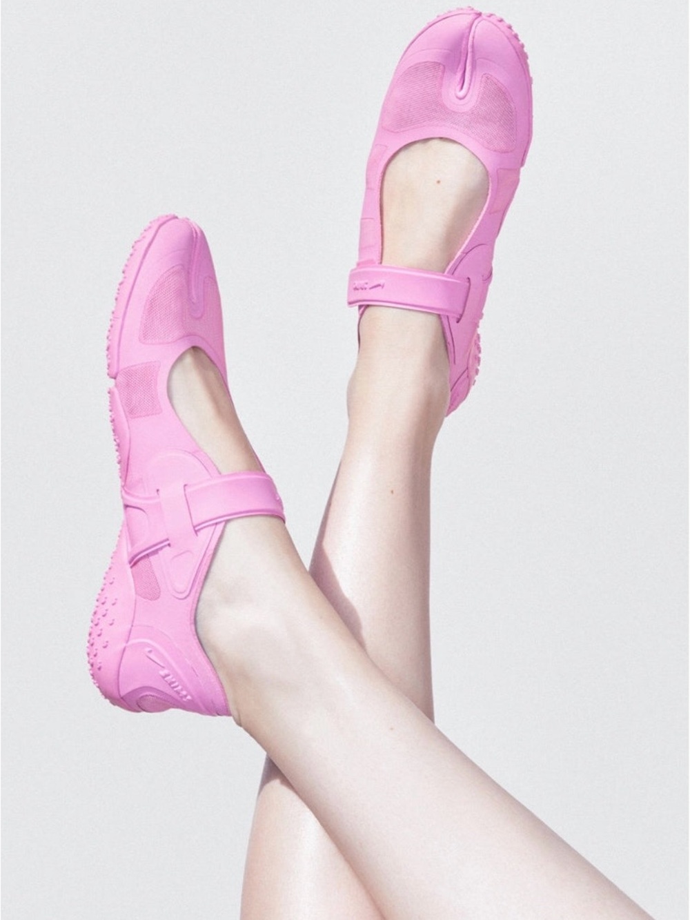 NIKE x SKIMS Mesh Rift— Pink, 9